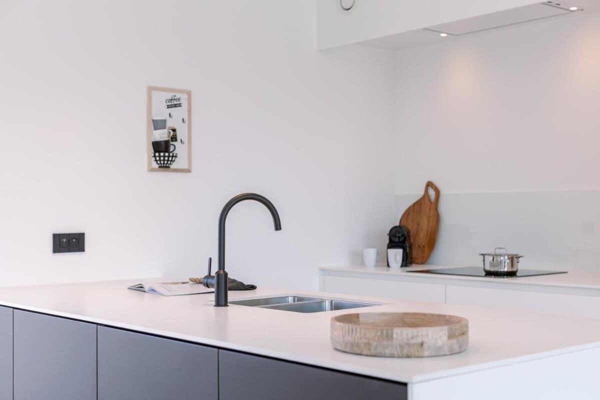 New, Luxurious And Modern Apartment With Private Parking Коксейде Екстер'єр фото