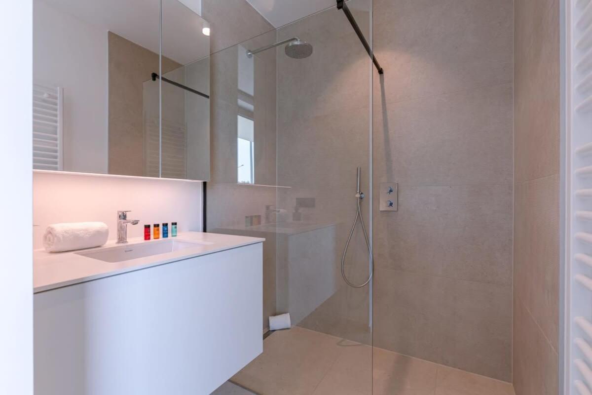New, Luxurious And Modern Apartment With Private Parking Коксейде Екстер'єр фото