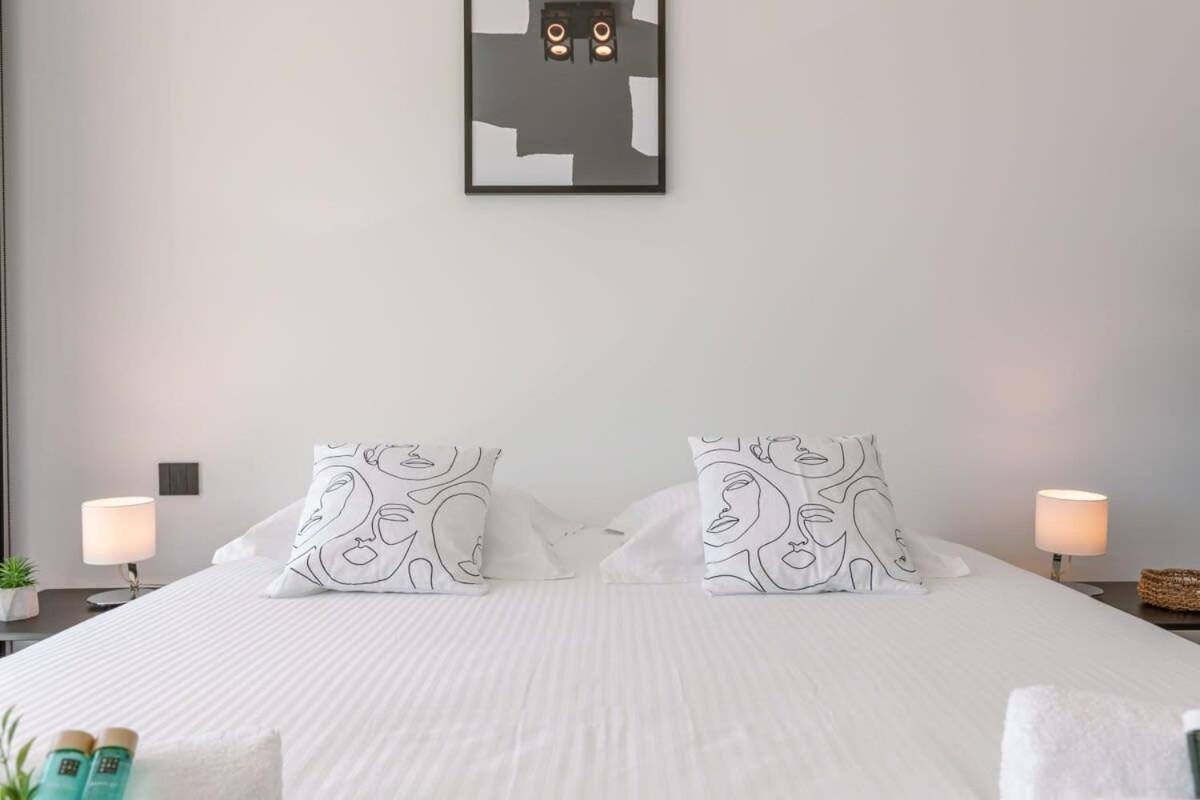 New, Luxurious And Modern Apartment With Private Parking Коксейде Екстер'єр фото