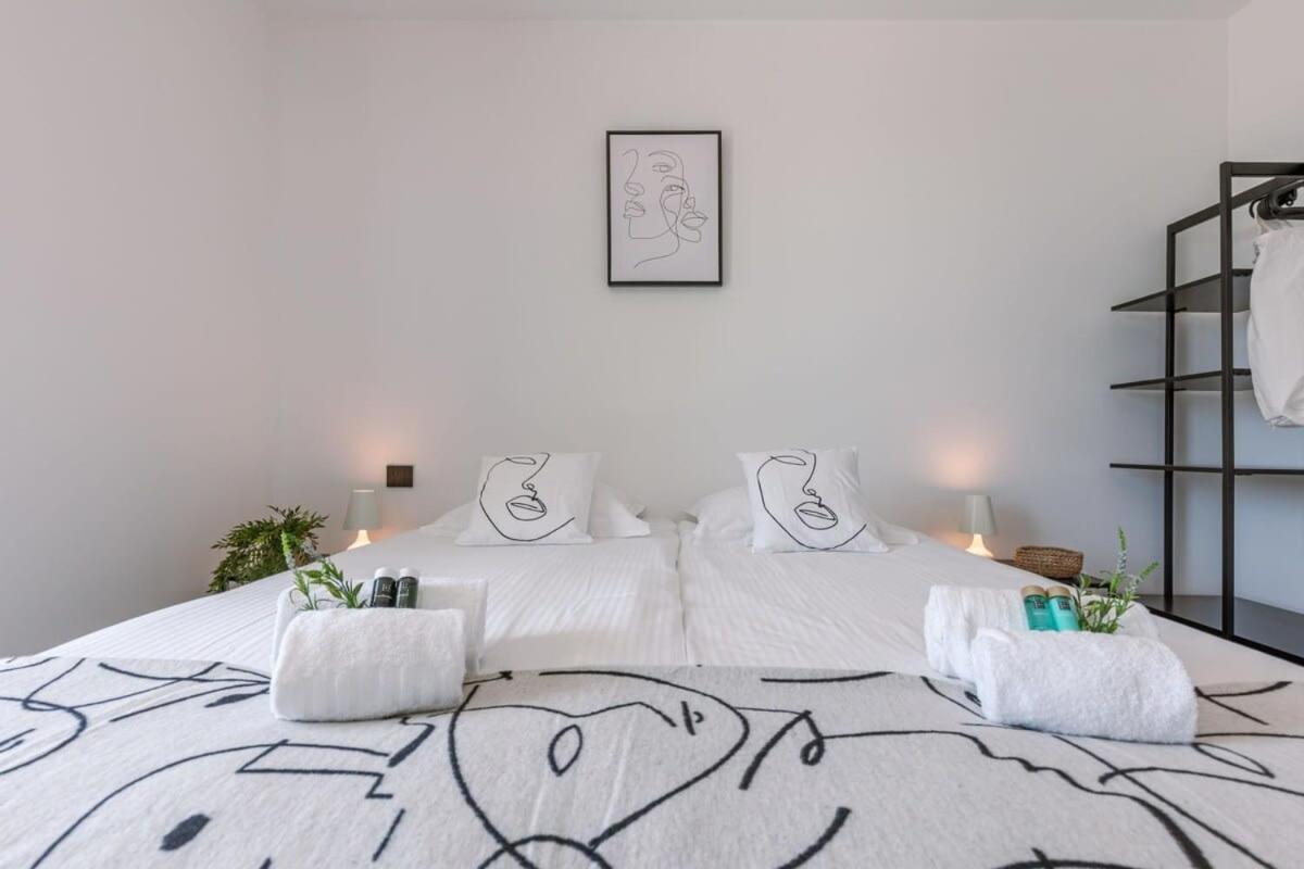 New, Luxurious And Modern Apartment With Private Parking Коксейде Екстер'єр фото